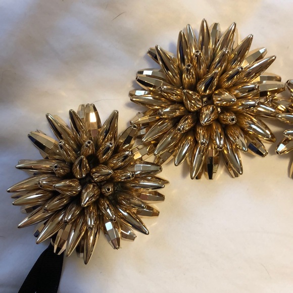 Fun gold necklace/accent belt - Picture 2 of 3